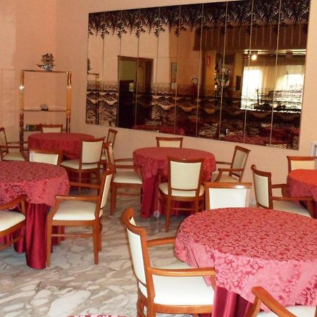 Hotel Reali Chianciano Terme Bagian luar foto