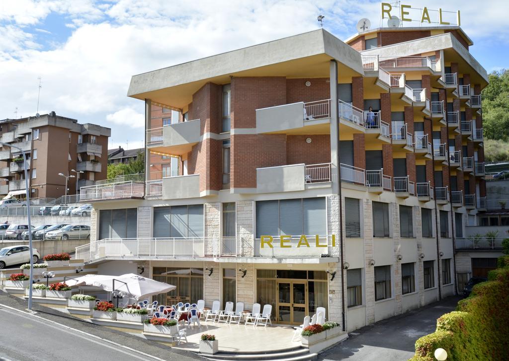 Hotel Reali Chianciano Terme Bagian luar foto