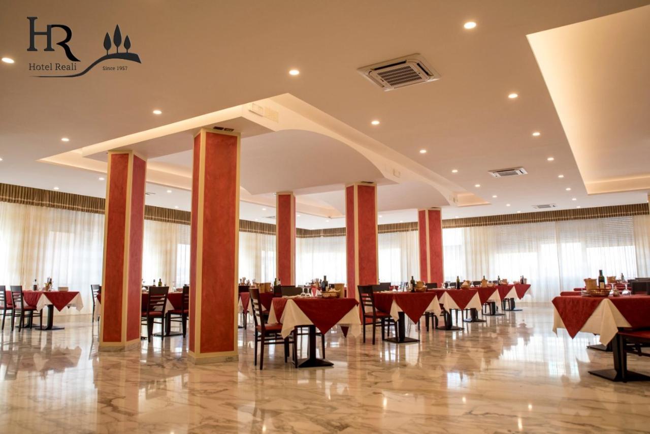 Hotel Reali Chianciano Terme Bagian luar foto
