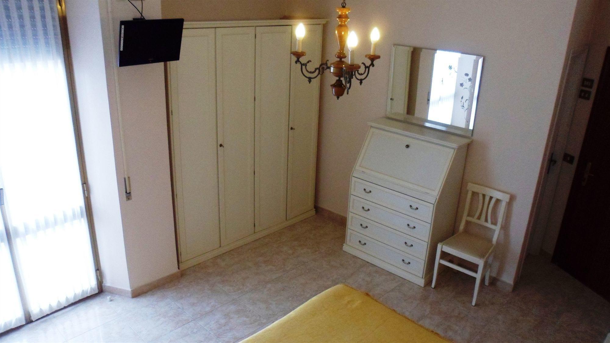 Hotel Reali Chianciano Terme Bagian luar foto