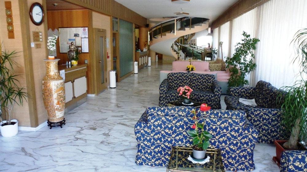 Hotel Reali Chianciano Terme Bagian luar foto